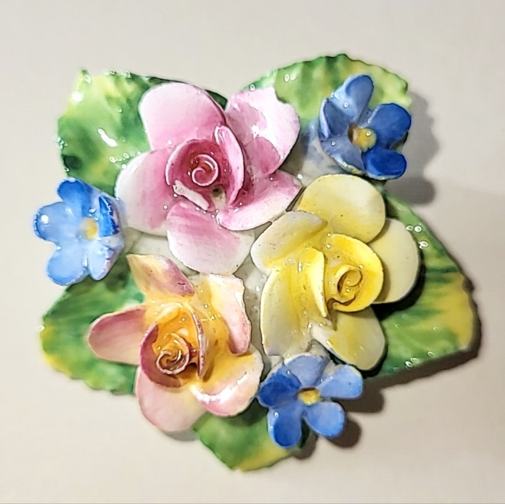 ARTONE BONE CHINA FLORAL ROSES BROOCH - MADE IN ENGLAND - Picture 7 of 7